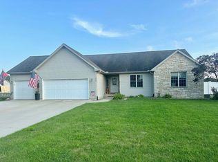 613 Cassidy Ct, Utica, IL 61373