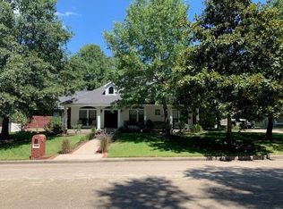 12202 Longfellow Dr, Montgomery, TX 77356