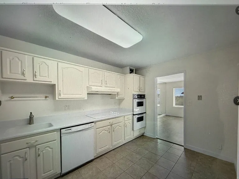 8360 Greensboro Dr #926 — Photo 7