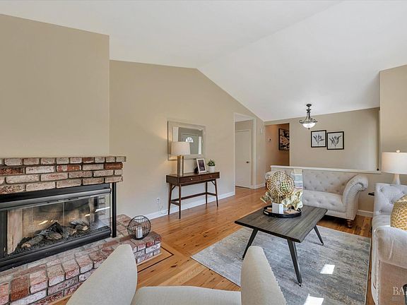 5th image of 105 Sanchez Way
