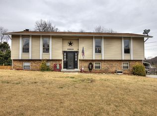 310 S Apache Rd, Clinton, TN 37716