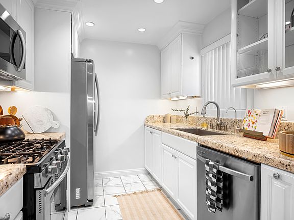 5th image of 617 E Angeleno Ave APT 206