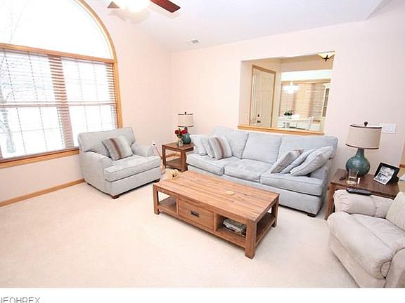 4th image of 864 Wellingshire Cir
