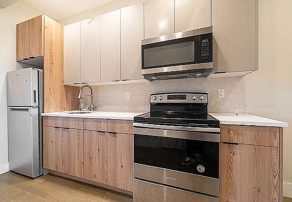 3rd image of 1283 Nostrand Ave #4X