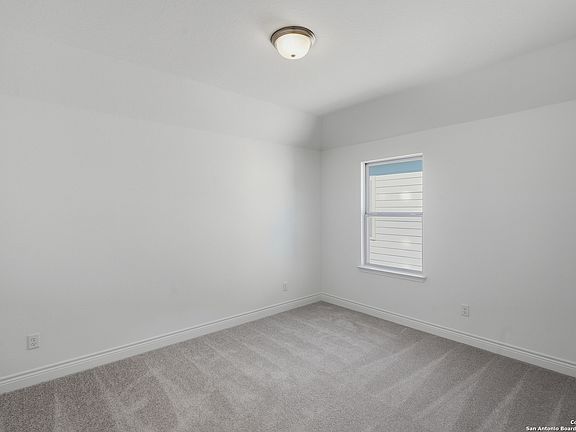 5th image of 1417 Hallettsville