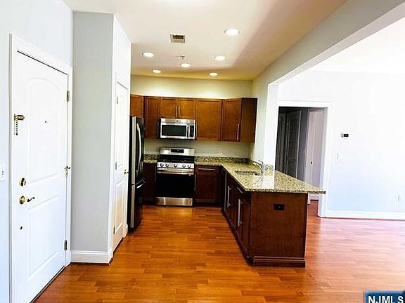 4th image of 3110 Windsor Park Ct