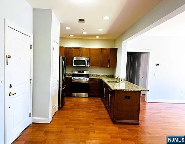 3110 Windsor Park Ct — Photo 4