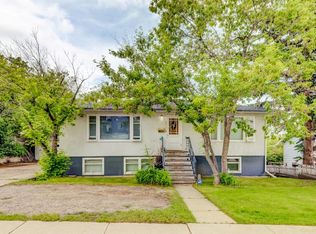 2511 E 15a St SW, Calgary, AB T2T 4B8