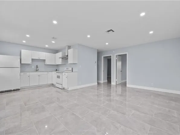 260 NW 19th St, Boca Raton, FL