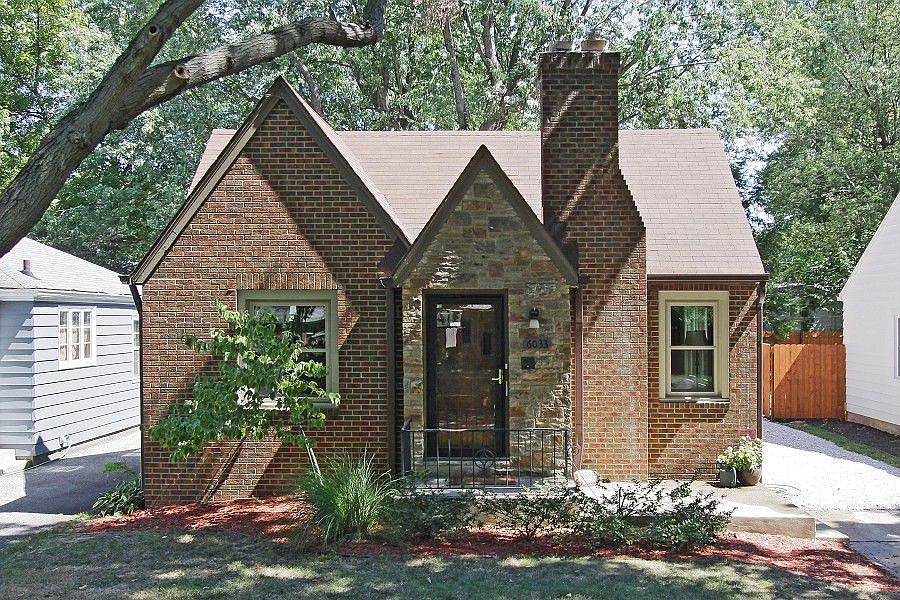1st image of 6033 Indianola Ave