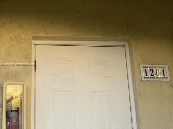 10101 W Okeechobee Rd APT 1201