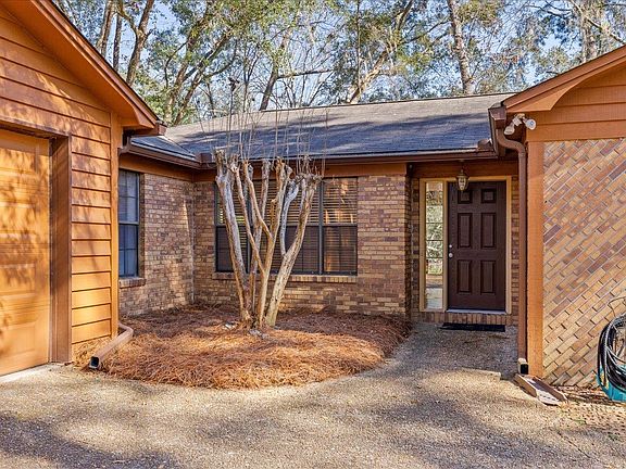 3rd image of 852 Maderia Cir