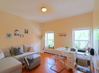 322 E 4th St APT 3R, New York, NY 10009