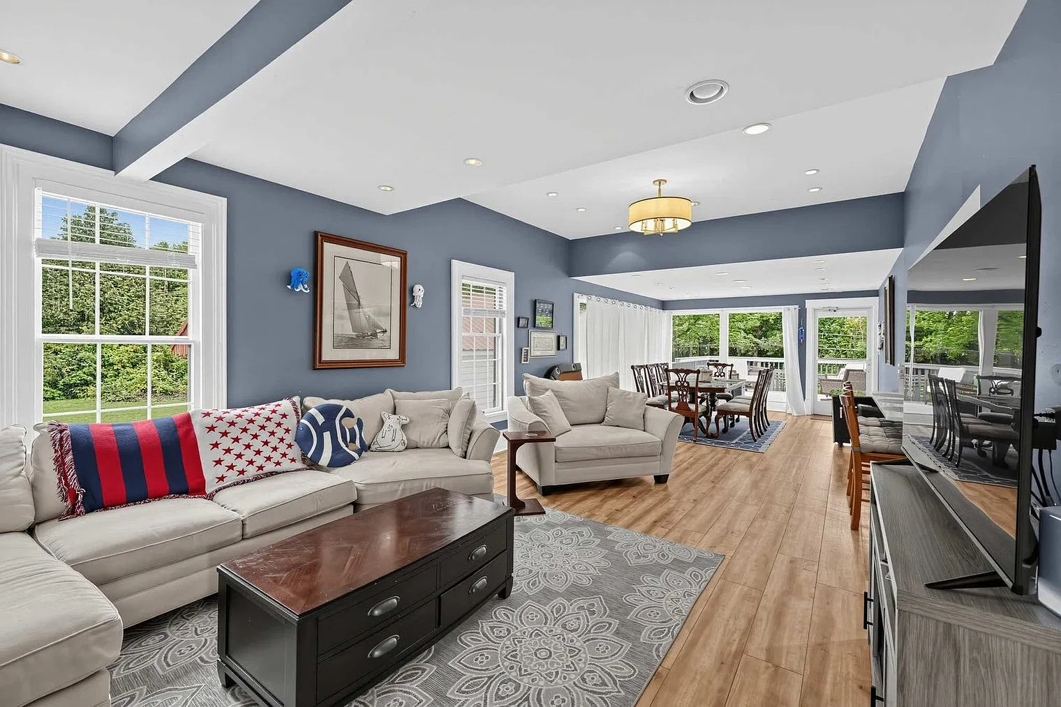 4 bed, 2.0 bath, $8,714 — Photo 1