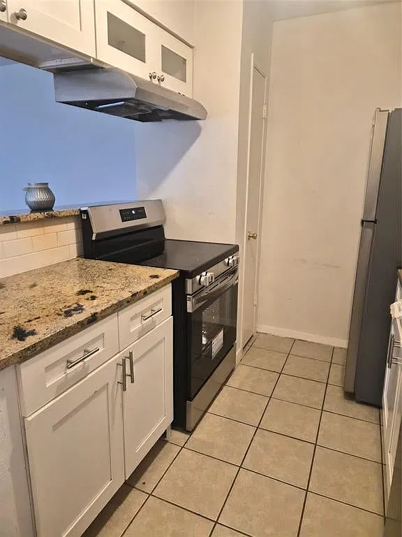 2 bed, 723 sqft, $1,350 — Photo 4
