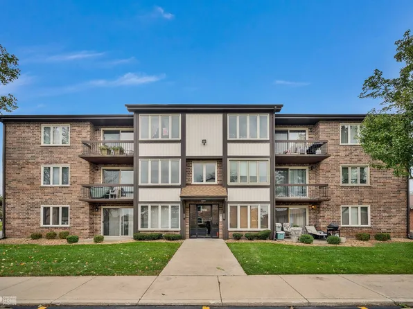 5016 Circle Ct APT 1102, Crestwood, IL 60418