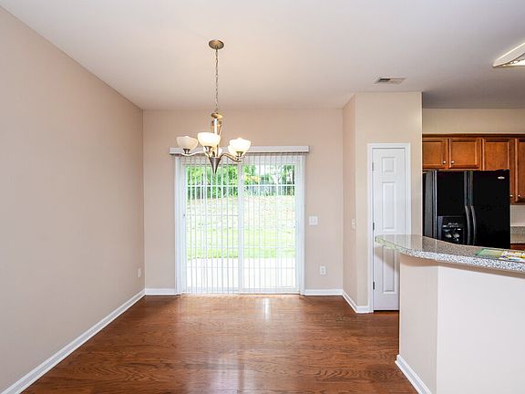 4th image of 2117 Thurles Ct