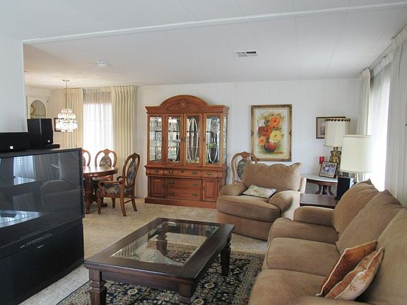 3rd image of 1225 Vienna Dr #286