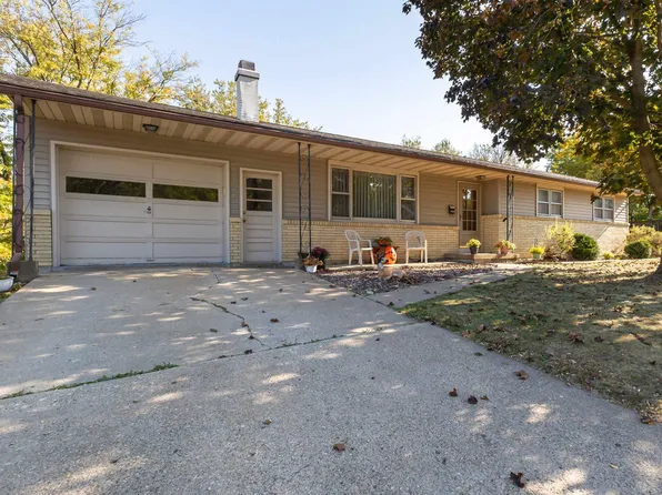 522 Bouthillier St, Galena, IL 61036