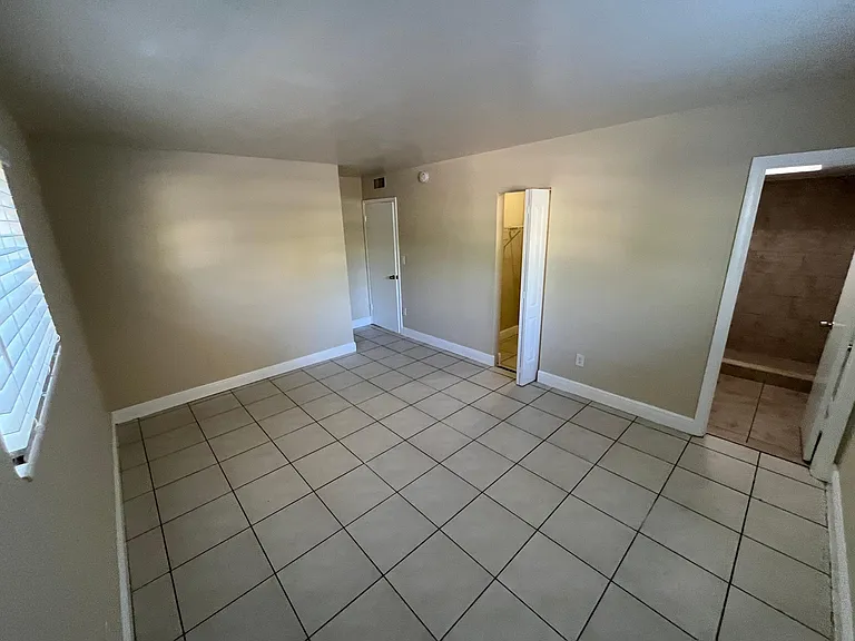 1370 NE 119th St #137008 — Photo 47