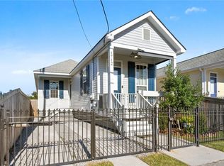 1712 Leonidas St, New Orleans, LA 70118