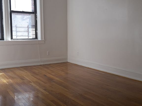3rd image of 3520 94th St APT 4A