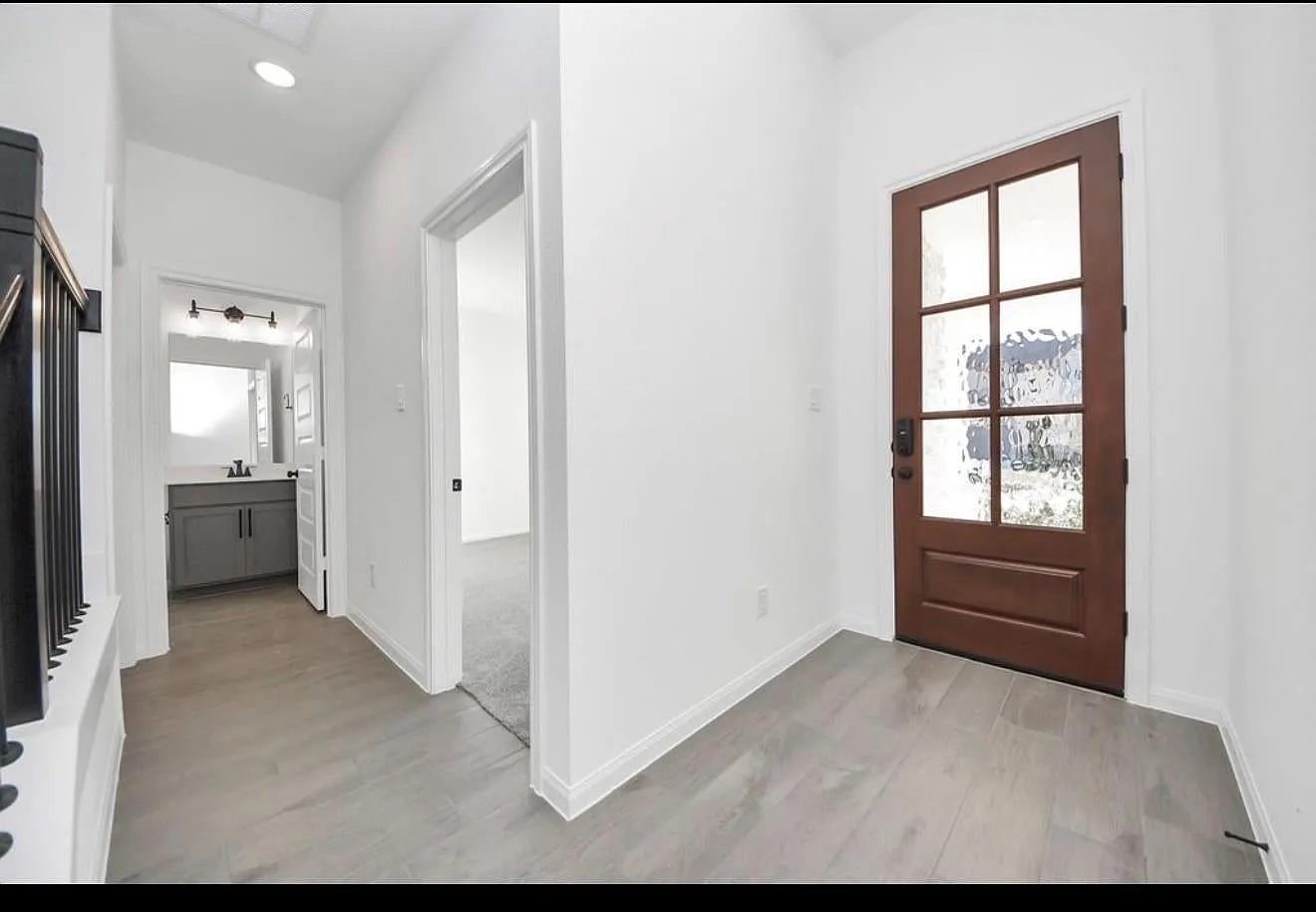 4 bed, $3,000 — Photo 3