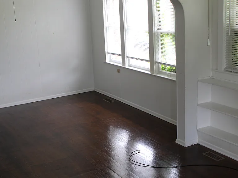 305 Allen Ave — Photo 14