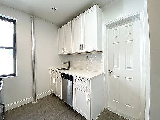 3rd image of 539 W 156th St APT 18