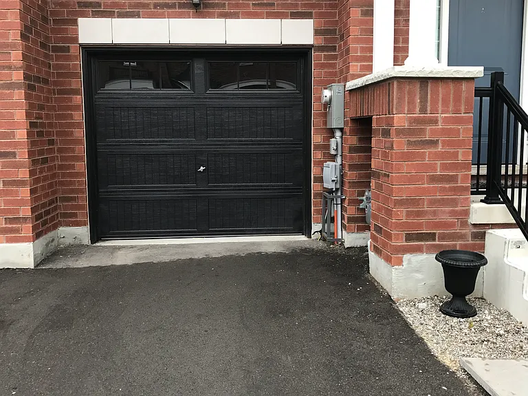 784 Banks Cres — Photo 14