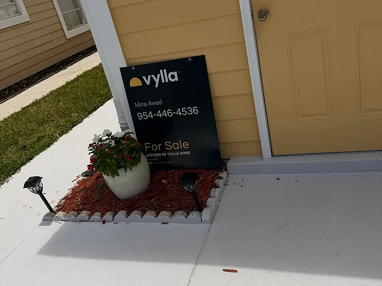 1530 Royal Forest Ct — Photo 6