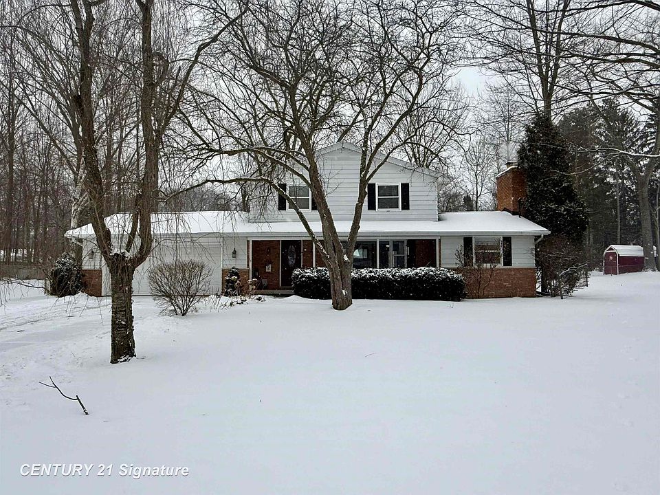 1st image of 682 Cheryl St