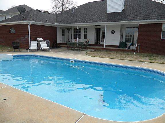 HEATED POOL