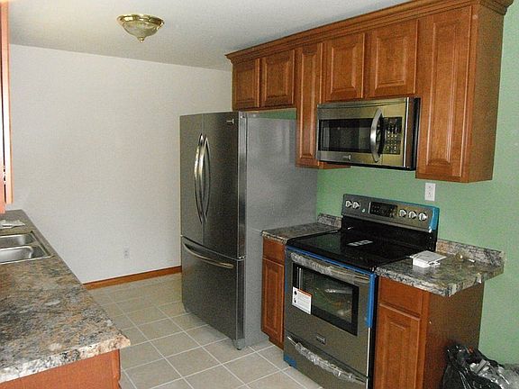 5th image of 1976 Kelmont Ln