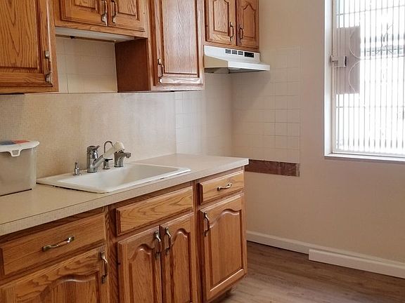 5th image of 4720 41st St APT 2R
