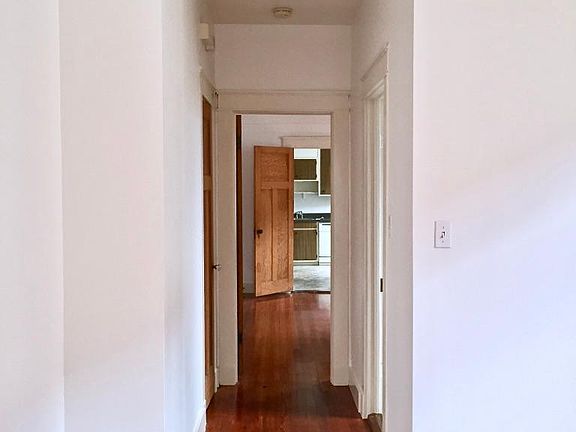 4th image of 4737 Laurel St