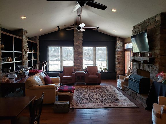 3rd image of 1342 Clarkson Dr