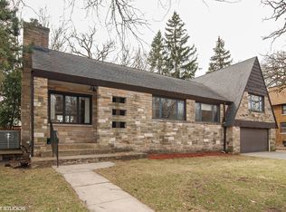 8710 Southview Ave, Brookfield, IL 60513