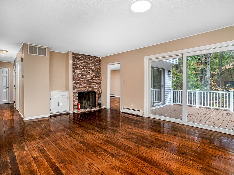 23 Golden Oaks Dr — Photo 8