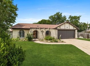 5208 Prince Charles Ct, Arlington, TX 76017