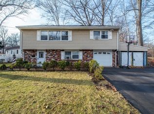 15 Sussex Rd, Parsippany, NJ
