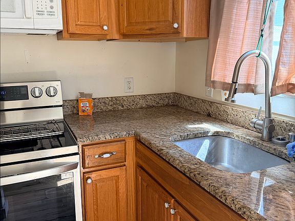 4th image of 986 Quinnipiac Avenue #11