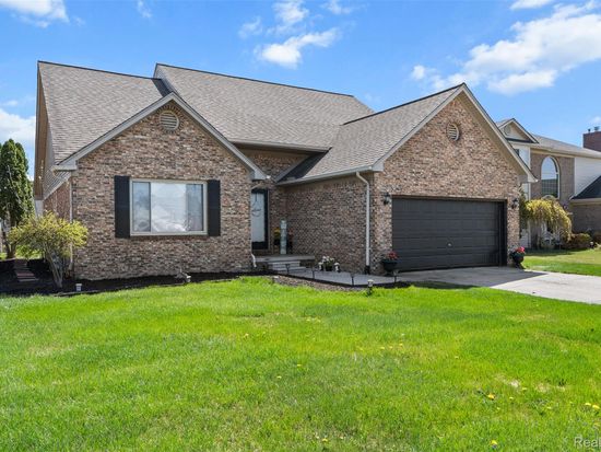 25820 Lord Dr, Chesterfield, MI 48051