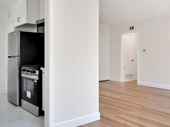 5th image of 1417 S Holt Ave APT 4