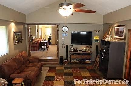 Newly Remodeled Bonus Room
						:
						Custom Shades & Decorative Concrete Flooring