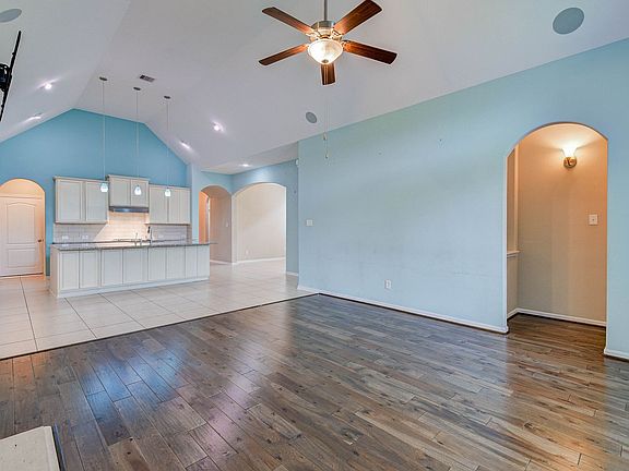 4th image of 2603 Deerwood Heights Ln