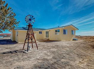 109 Willow Lake Rd E, McIntosh, NM 87032