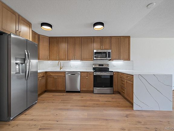 3rd image of 660 S Alton Way #3B