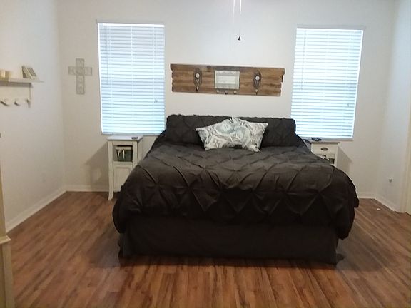 5th image of 3805 Shawn Cir