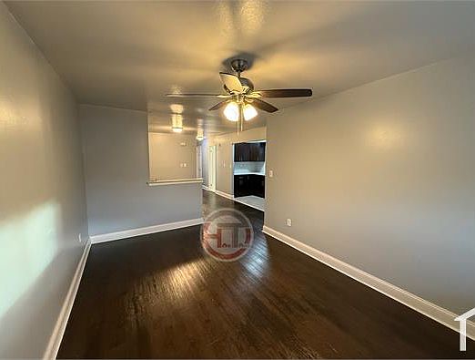 4th image of 3220 Colden Ave Floor 2